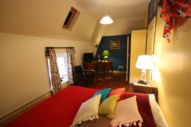 chambres Grenadines du Relais du Bac entre Crémieu et plaine de l'Ain