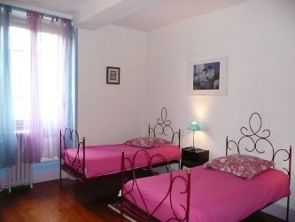 chambre du gite le relais du bac entre Crémieu et l'ain